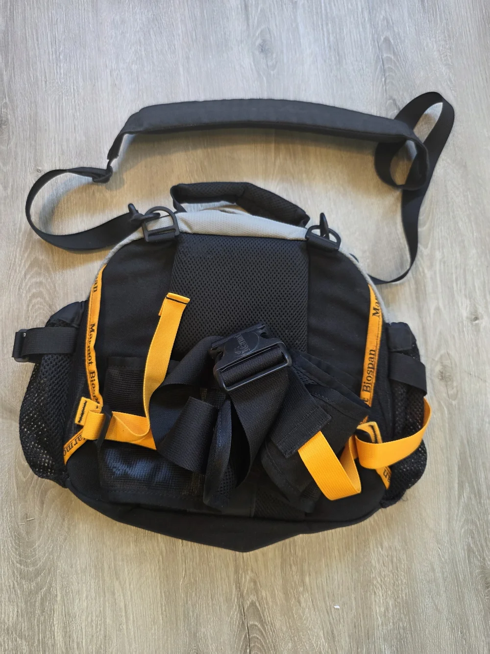 Marmot Walkabout Lumbar Pack Bag Hiking Travel Excellent Condition
